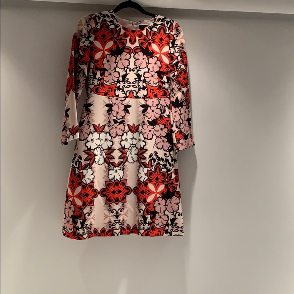 Perfect fall floral dress!